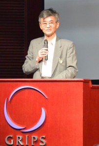 GRIPS Vice President Kiyotaka Yokomichi delivering the closing remarks