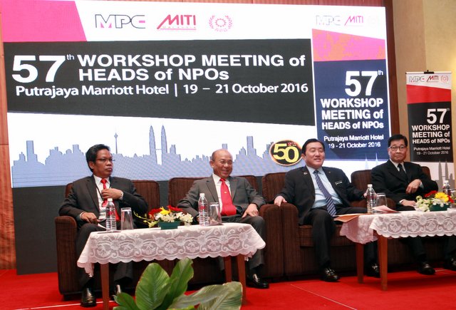 (From Left to Right) Malaysia Productivity Corporation (MPC) Director General Dato' Mohd Razali Hussain; APO Director for Malaysia Tan Sri Azman Hashim; Malaysia’s Second Minister of International Trade and Industry Dato’ Seri Ong Ka Chuan; and  APO Secretary-General Santhi Kanoktanaporn at the opening session of the #APO #WSM2016 at Putrajaya, 19 October 2016.