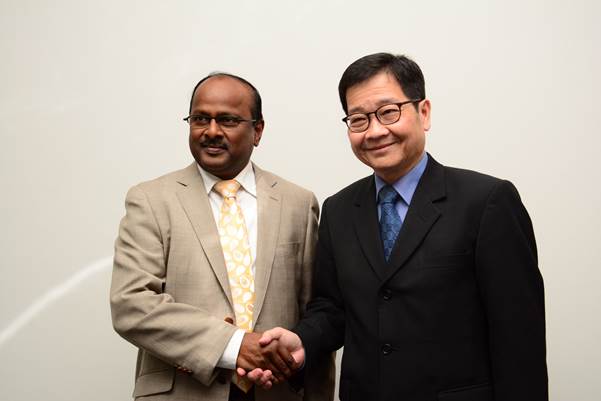 APO Secretary-General Dr. Santhi Kanoktanaporn and Mauritian Minister of Financial Services, Good Governance and Institutional Reforms Dharmendar Sesungkur