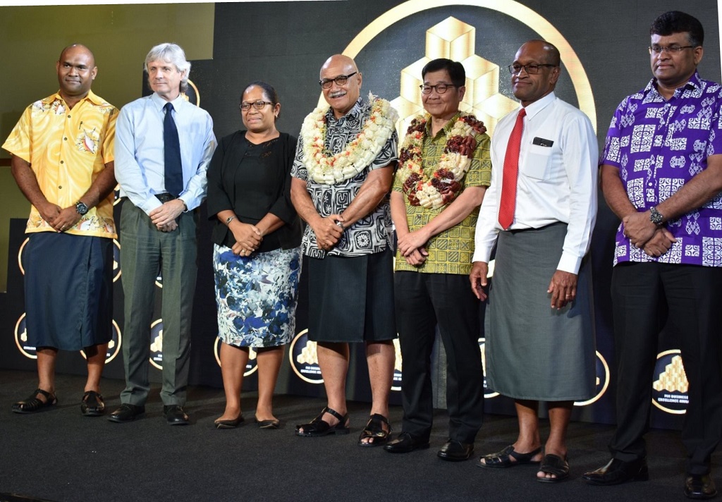 (L-R): APO Alternate Director, NPO Head, and Director of the National Training & Productivity Centre of Fiji National University Dr. Isimeli Waibuta Tagicakiverata; Fiji National University Vice Chancellor Prof. Nigel Healey; APO Director and Permanent Secretary, Ministry of Employment, Productivity and Industrial Relations Salaseini Daunabuna; Fiji President Retired Major General Jioji Konousi Konrote; APO Secretary-General Santhi Kanoktanaporn; Fiji Minister for Employment, Productivity and Industrial Relations Jone Usamate; and Fijian Ambassador to the United Arab Emirates Kamlesh Prakash.