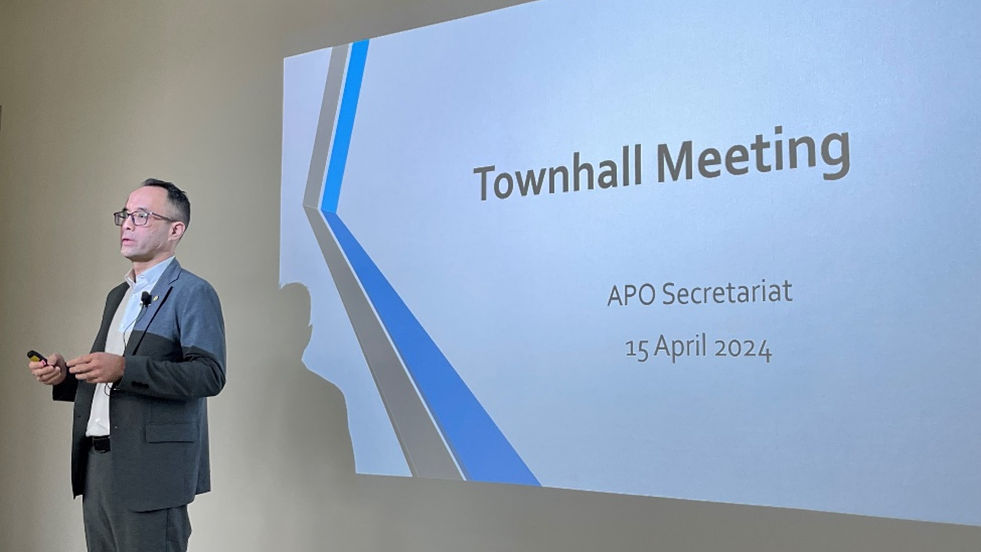 Strategic reflections at APO Secretariat townhall meeting