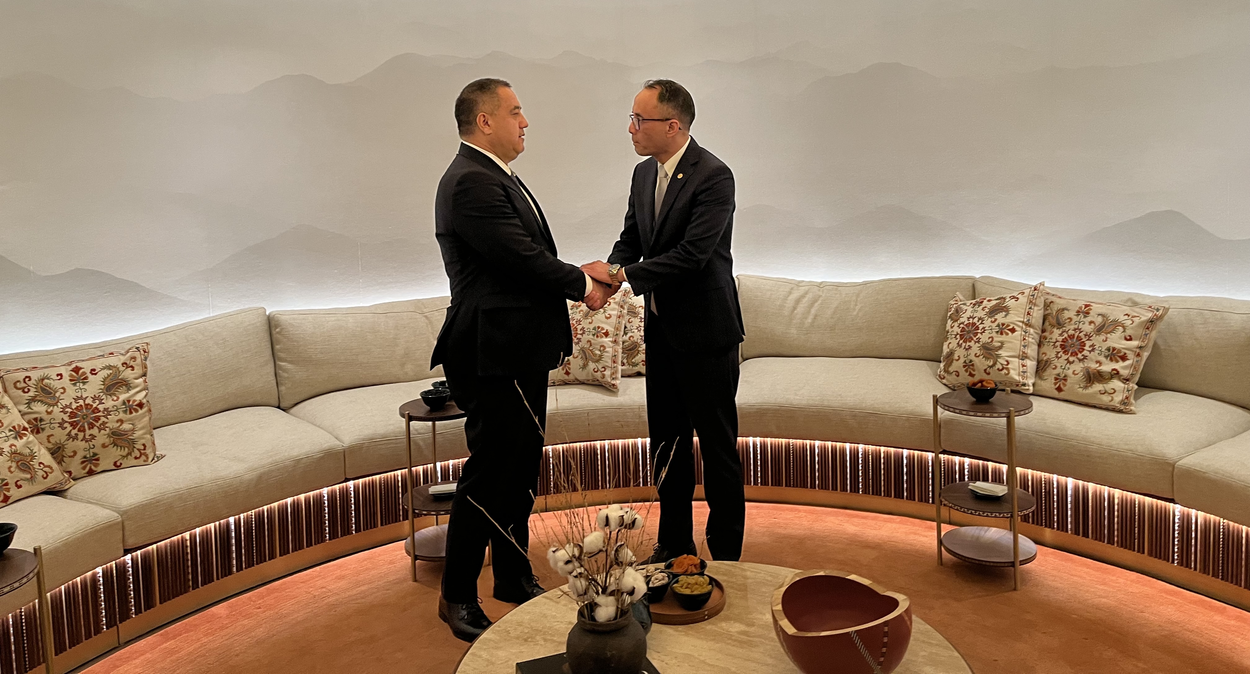 APO Secretary-General Dr. Indra Pradana Singawinata calls on Ambassador Extraordinary and Plenipotentiary of the Republic of Uzbekistan to Japan H.E. Mukhsinkhuja Abdurakhmonov at the National Pavilion of Uzbekistan at Expo 2025, Osaka